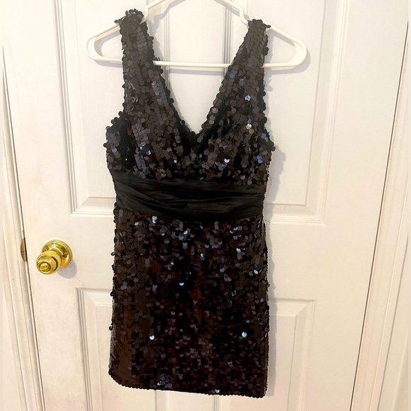 Mini sequin black dress - Picture 2 of 2